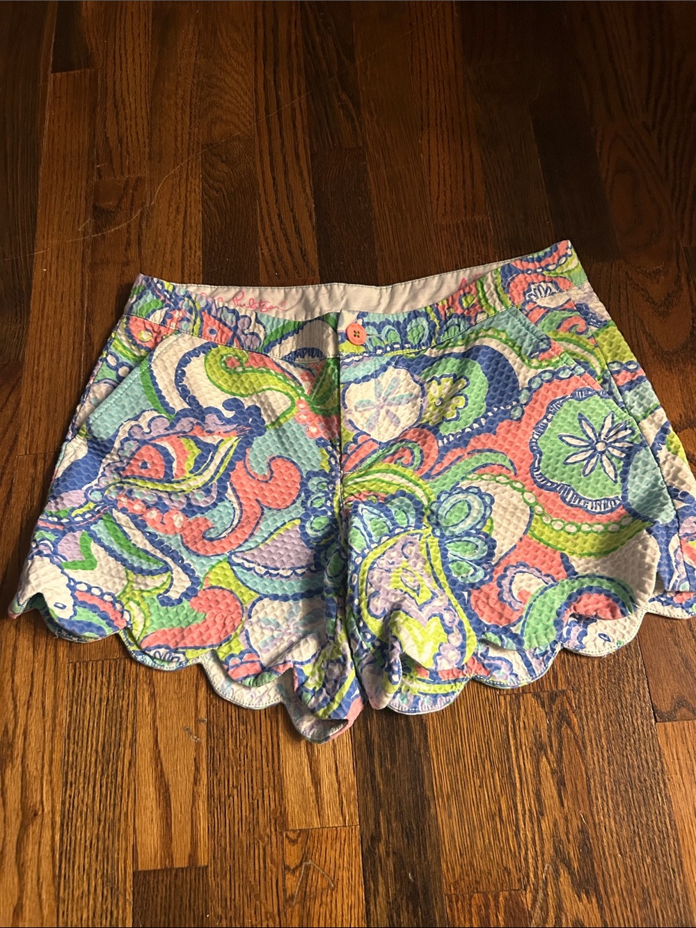 Lilly Pulitzer High-Waist Paisley Scallop Hem shortShorts/Blue, Pink, Green Sz 4